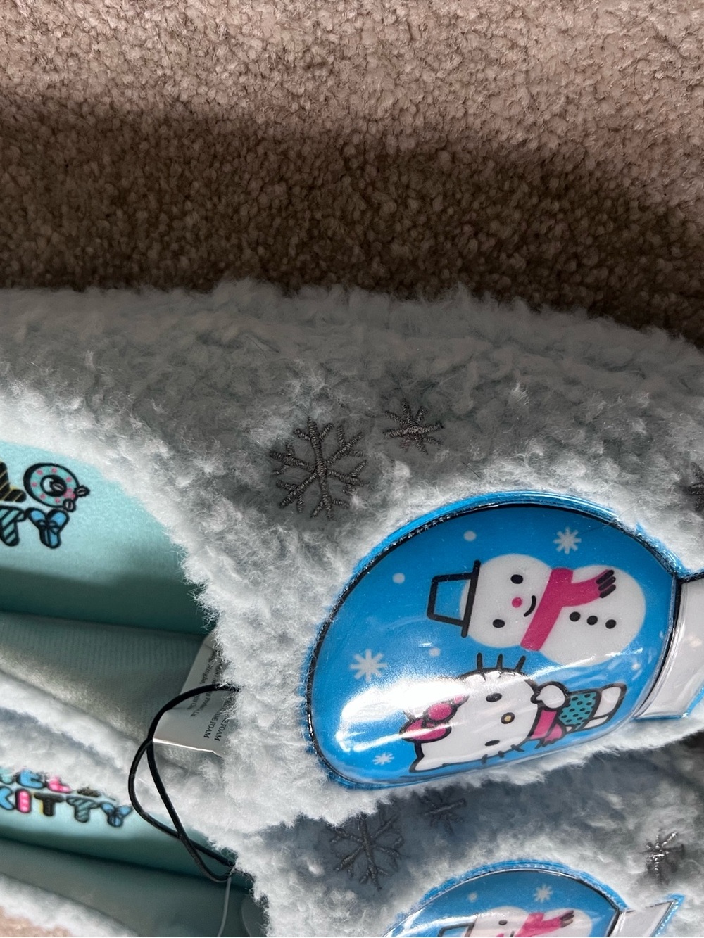 Hello Kitty Pastel Blue Plush Indoor Slippers - Picture 6 of 11